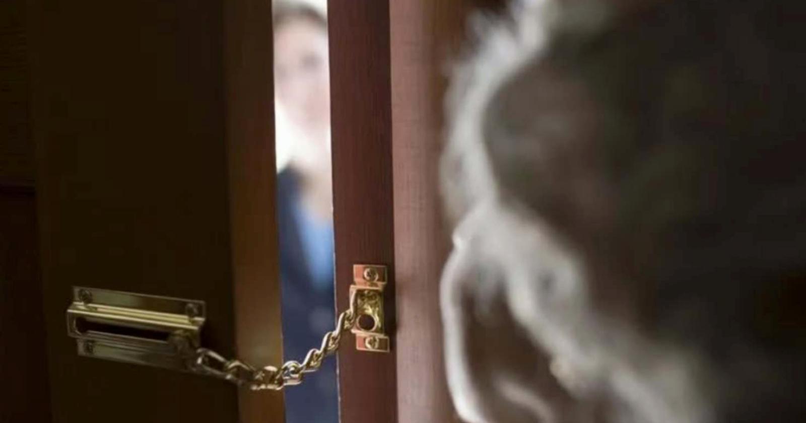 Finto carabiniere, addio ai gioielli