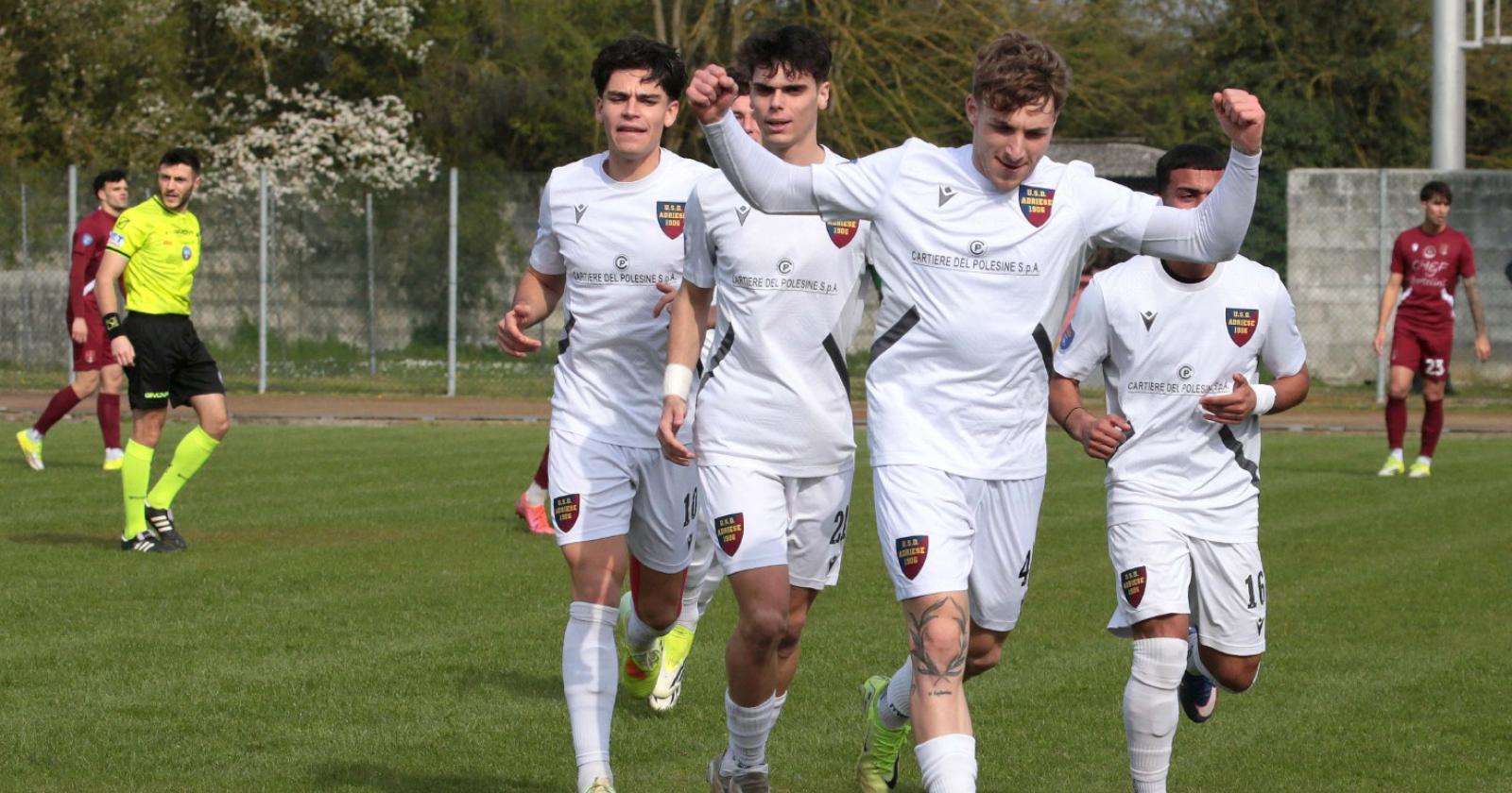 Pedriali raddrizza la barca Adriese