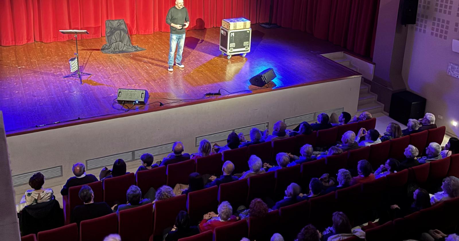 Manera fa sold out al Don Gino Tosi