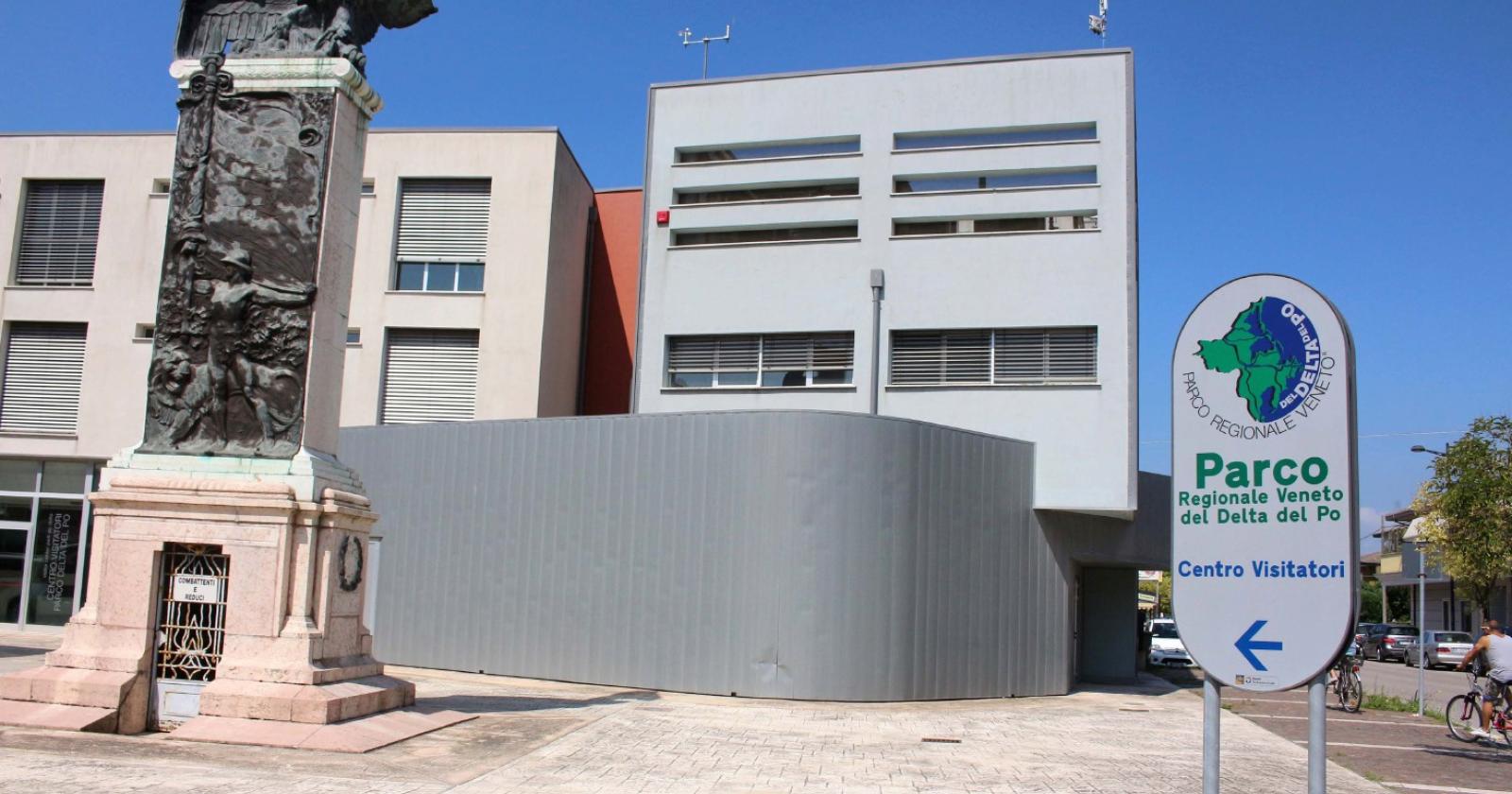 Caccia ai volontari per il Forum