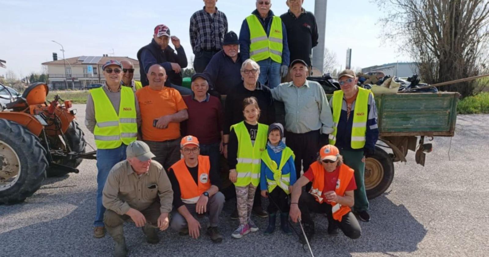 Scatta la pulizia dell&rsquo;argine