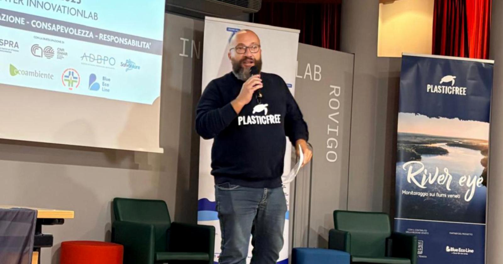 Occhio ai pasti caldi nella plastica