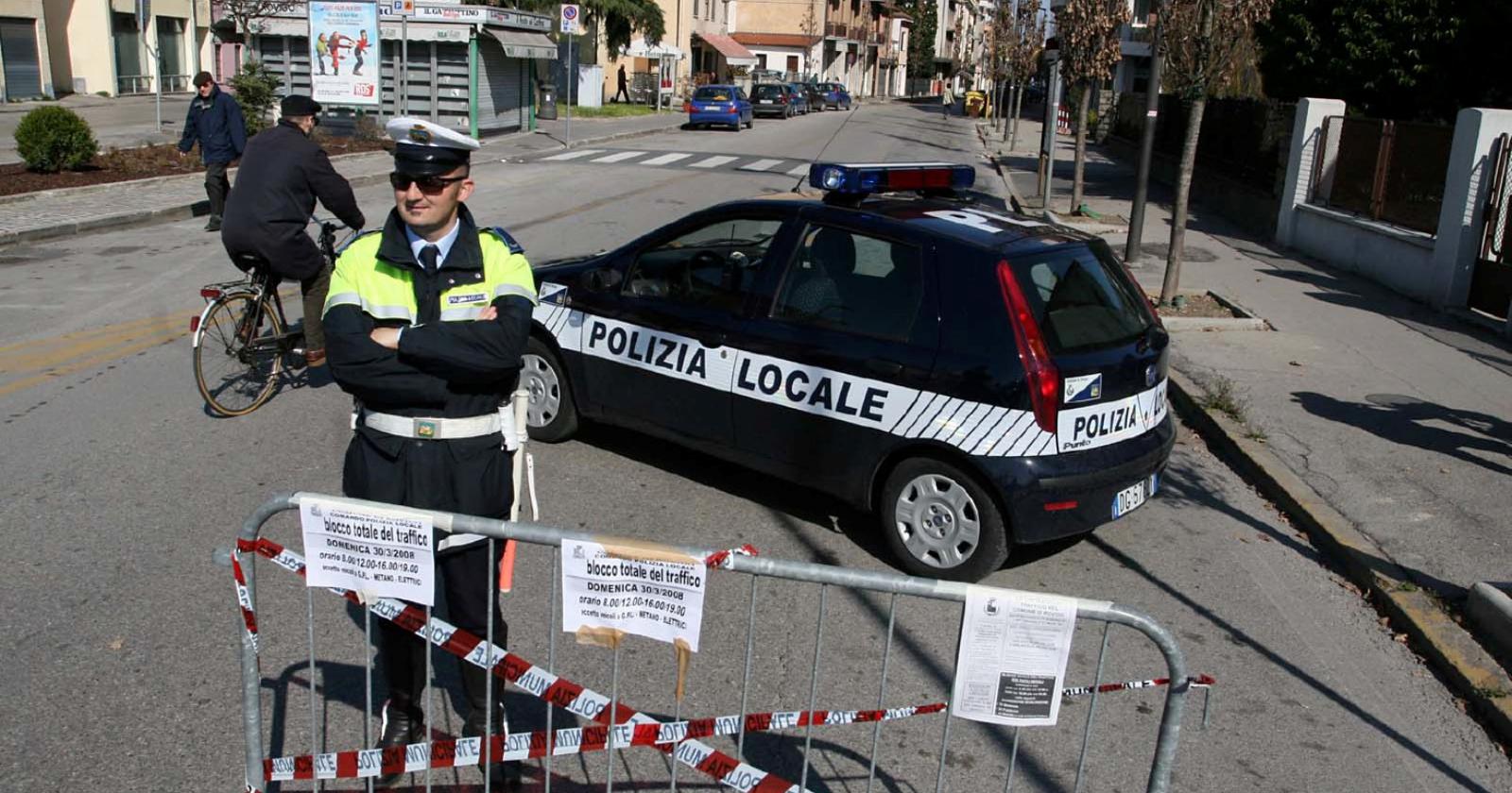 Domenica stop alle auto