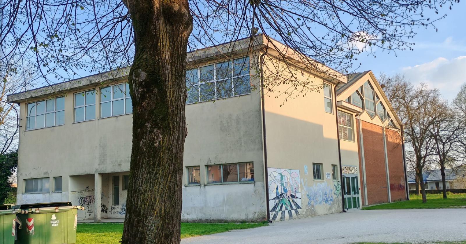 Palestra delle medie, fondi in arrivo