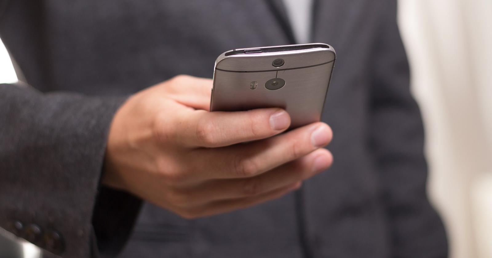 Telefonia, stop ai servizi telefonici non richiesti