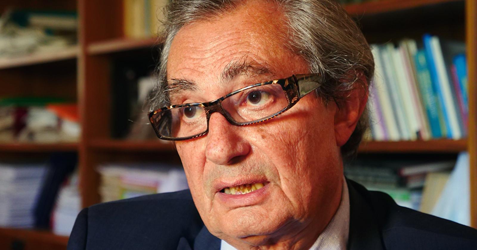 "Ambulatori affollati per le visite ordinarie: così ci si mette tutti a rischio"