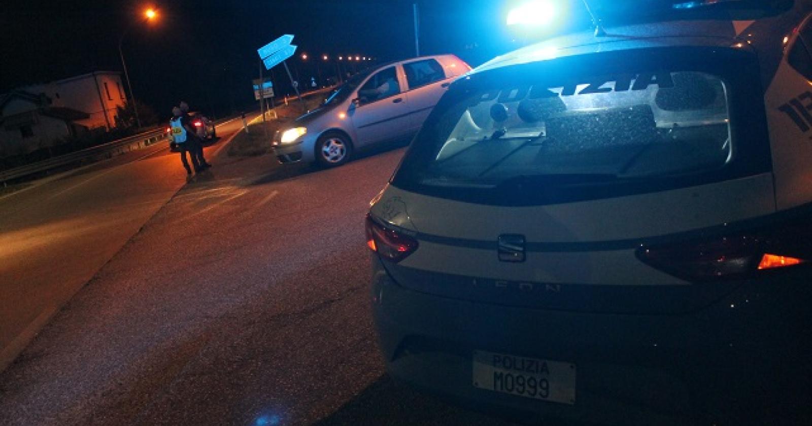 incidente viale porta mare via nievo10 polizia notte