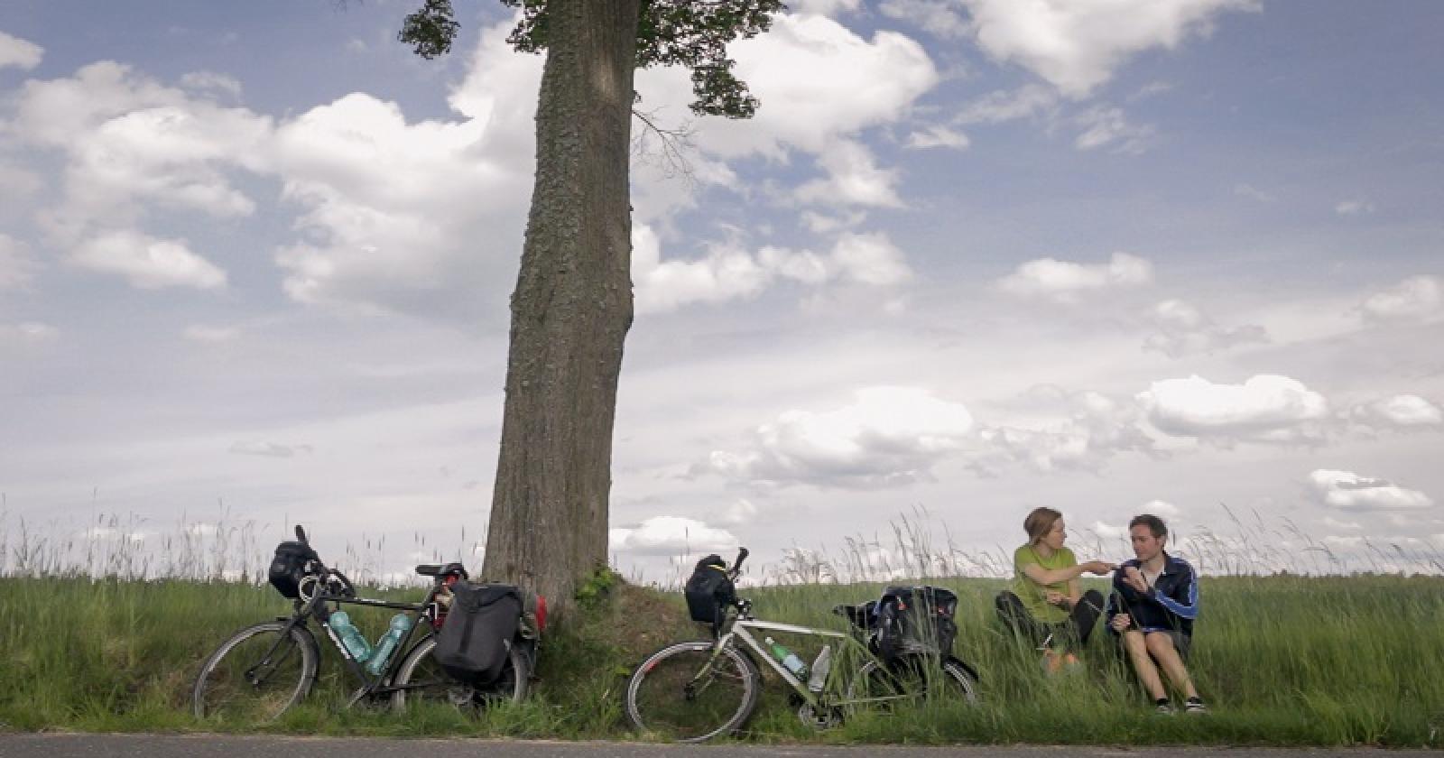 Dall'Italia alla Norvegia in bici, il viaggio che diventa film