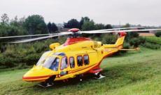 Cadono i tubi, mano schiacciata