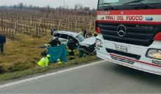 Grave incidente sulla strada per il mare, 5 feriti
