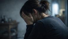 Schiaffi, pugni e minacce col coltello alla ex