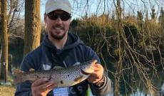 Pietro muore travolto da un albero mentre pesca