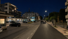 Maranza accerchiano disabile e lo rapinano