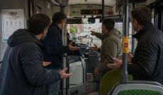 Rissa nell'autobus, conducente minacciato