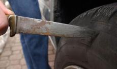 Taglia le gomme a 30 auto