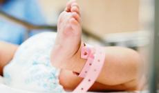 Neonato muore a 19 giorni