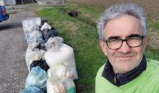 La strada ripulita dai rifiuti