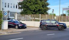 Ha un divieto di ritorno: va al bar