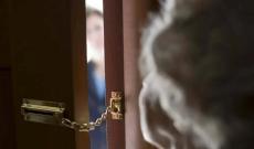 Il finto tecnico le ruba 40mila euro