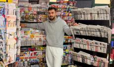 Fabio porta i giornali in paese