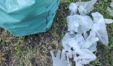 I guanti monouso finiscono nei canali