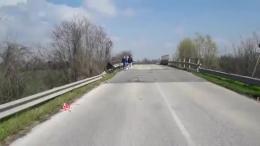Strada chiusa, è subito caos
