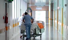 Malata di cancro umiliata in ospedale