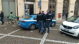 Fermato per un controllo, dà in escandescenze
