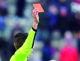 Minaccia l'arbitro, due mesi di stop