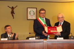 Ad Antonio Finotti le chiavi della città