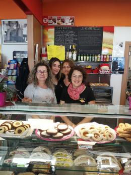 Brindisi e allegria nei bar di San Bellino