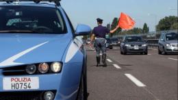 Incubo in A13,  uomo si getta da un cavalcavia mentre arriva un tir