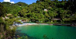 Paraggi, dove l'acqua è verde smeraldo