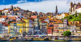 Il fascino di Porto, città dei ponti e del buon vino