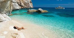 Cala dei gabbiani, un paradiso per gli amanti della tintarella