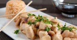 Gustosi bocconcini di pollo portano l'Oriente in tavola