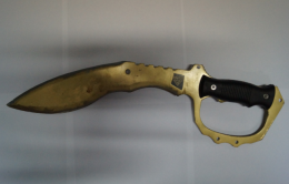 Minaccia la moglie con un coltello, scarcerato
