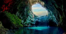 Tra mare e laghi sotterranei sull’isola di Cefalonia