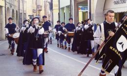 La città ritorna nel Medioevo: la rievocazione