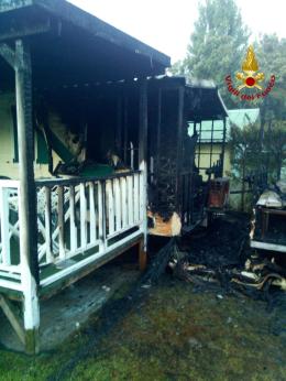 Incendio al camping, la Procura apre un fascicolo contro ignoti