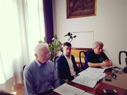 Nuove norme di polizia locale: multe a chi si droga e a chi sale sui monumenti