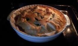 Torta salata bieta e robiola,  per i più golosi c'è anche la salsiccia
