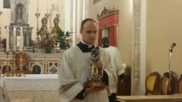 Don Nicola saluta la parrocchia