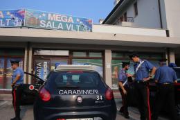 Assalto alla sala slot: picchiata la dipendente