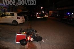 Addetto allo "Speedy pizza" falciato da un'auto