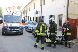 Esplosa una bombola nell'autofficina di via Anita Garibaldi: due feriti