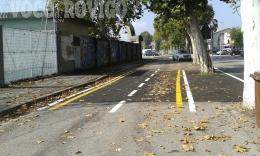 Strisce fresche... per 5 metri sulla pseudo ciclabile