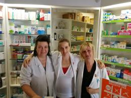Commercio avanti a fatica