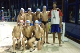 Ragazzi Sporteam pronti a bordo vasca