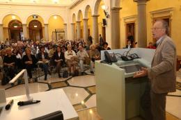 Salone del Grano strapieno per don Ciotti e Colombo